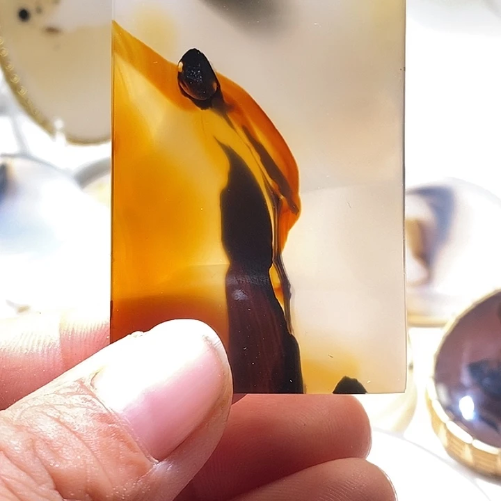 L***H玛瑙/玉髓未镶嵌颈饰