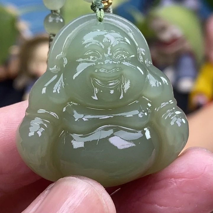 香***。和田玉未镶嵌颈饰