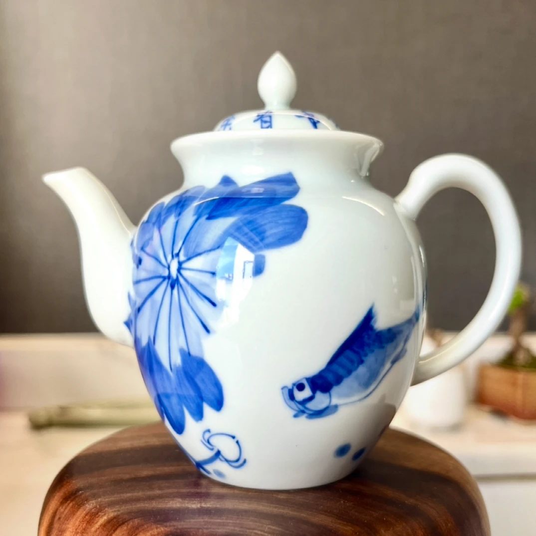 年年有余纯手工手绘茶壶，容量140左右