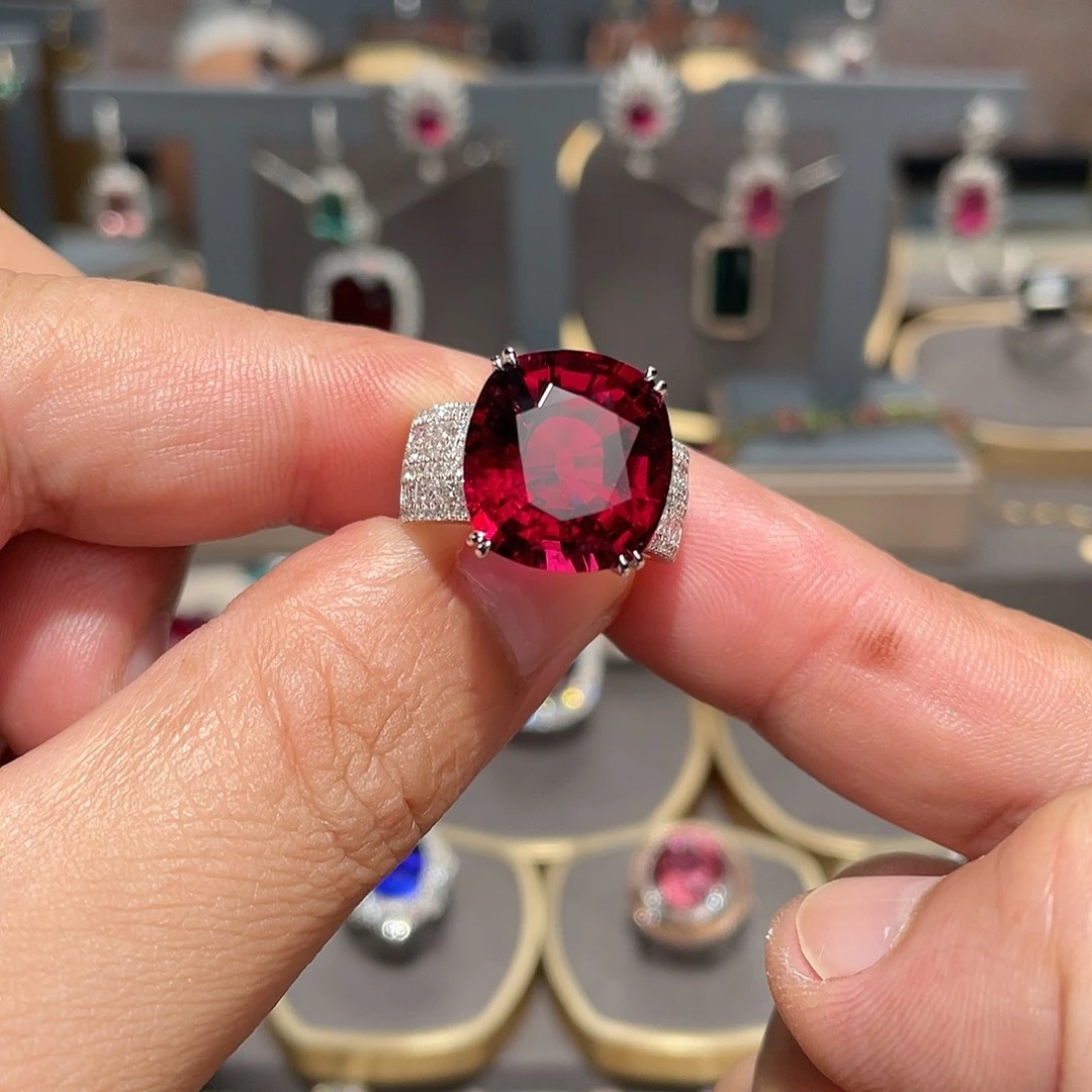 18K金镶嵌戒指碧玺12.55ct