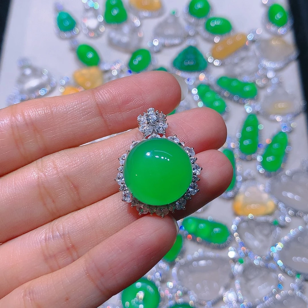 玛瑙/玉髓颈饰银S925镶嵌小*?