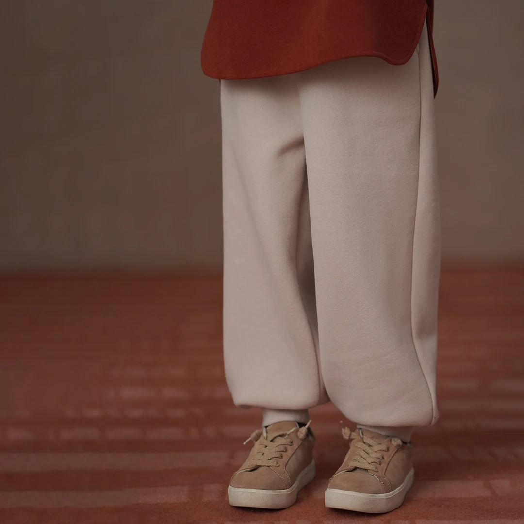 哈齿童装儿童杏色长裤加绒保暖宽松休闲裤男童女童针织束脚裤冬季