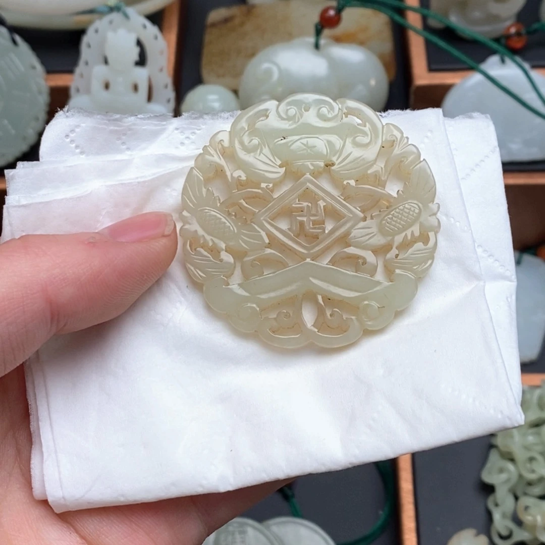 和田玉挂件未镶嵌圣**特