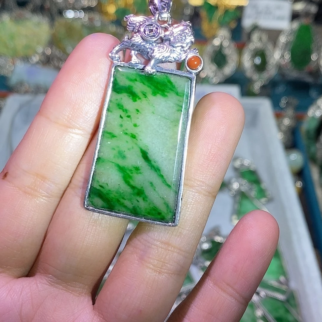 翡翠散珠吊坠炸炸炸炸炸炸炸炸炸炸炸