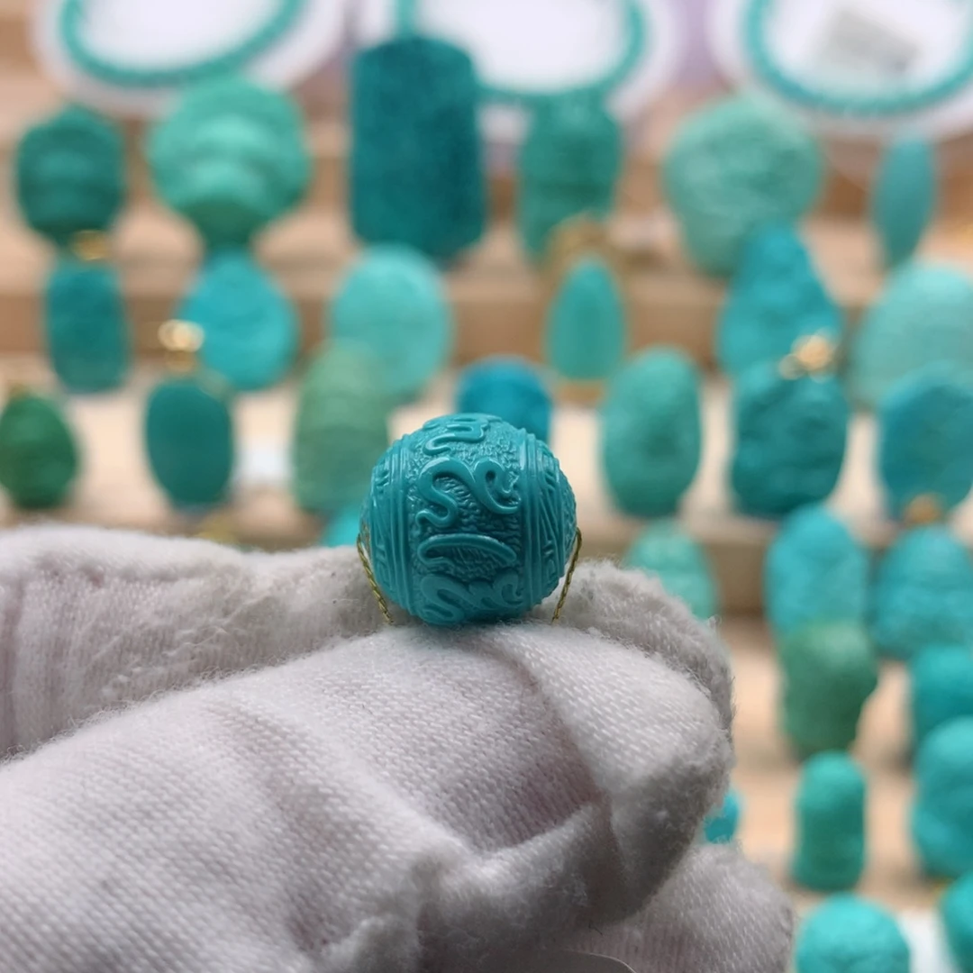 绿松石配饰未镶嵌