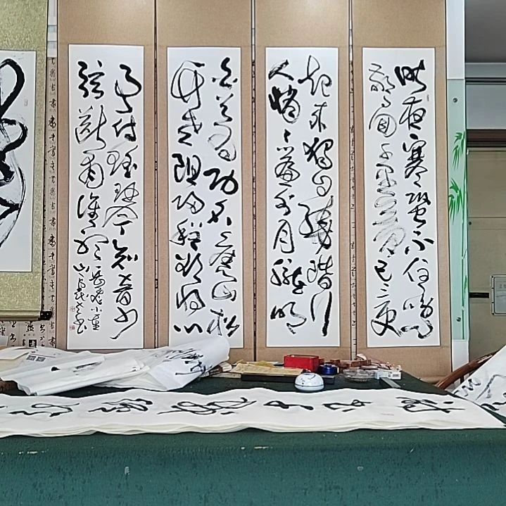 书法宋秉民书法。180X43X4。小重山