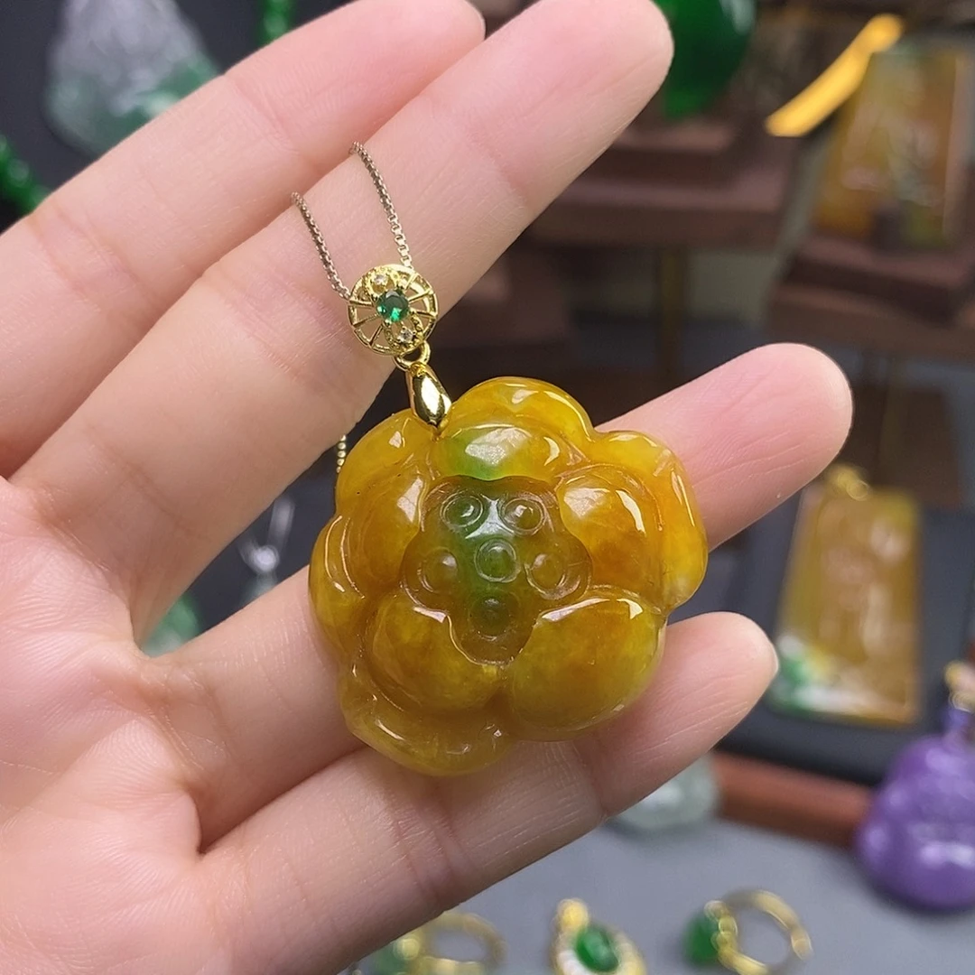 吊坠(赠链)未镶嵌翡翠