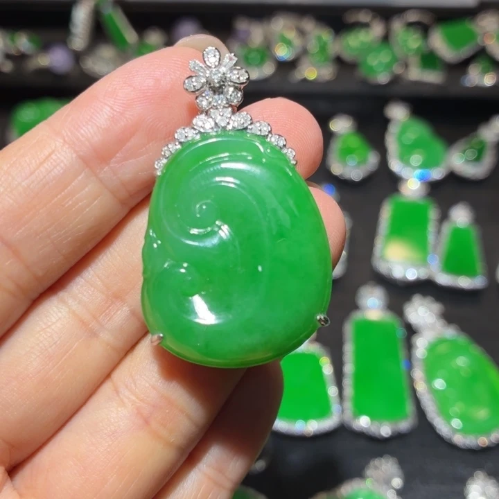 翡翠18K金镶嵌吊坠(不含链)翡翠