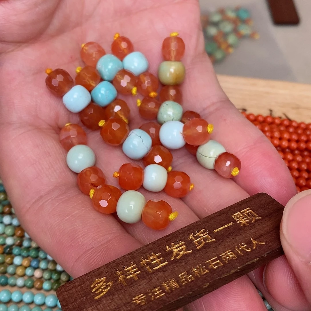 南红玛瑙未镶嵌珠宝奇石