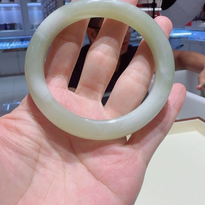 未镶嵌手镯和田玉130