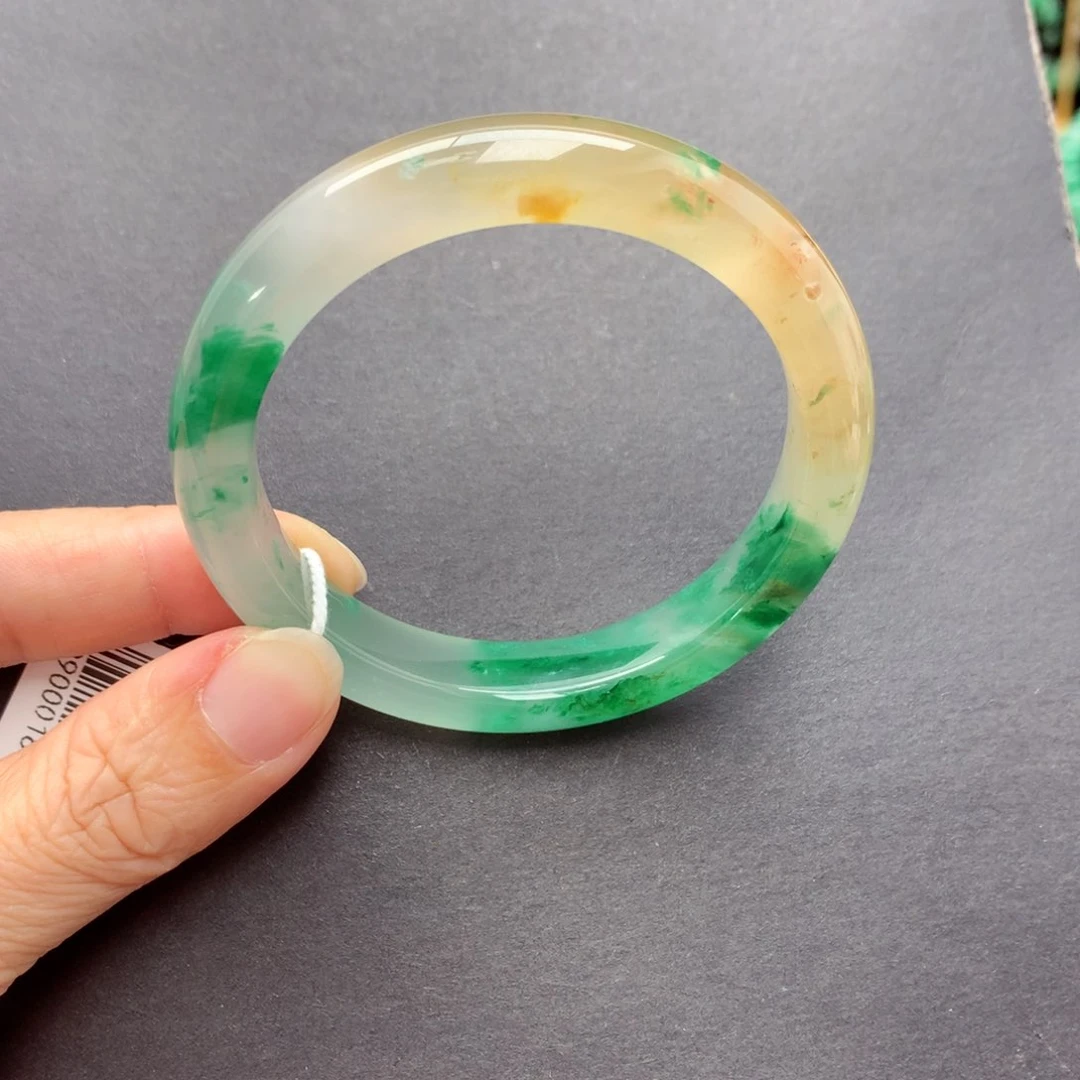 未镶嵌手镯石英质玉