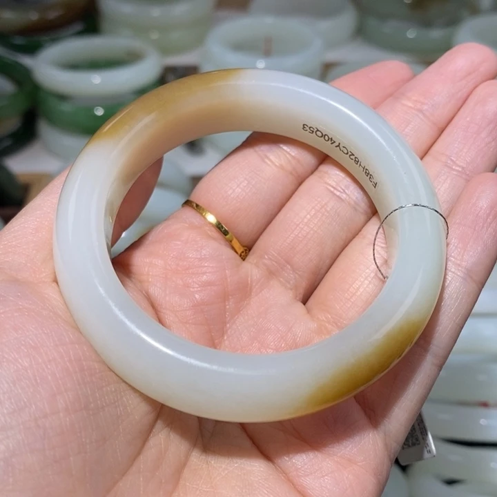 和田玉手镯未镶嵌天地糖镯53