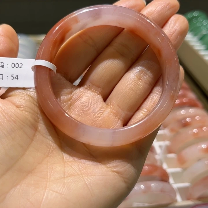 小***幸石英质玉未镶嵌手镯