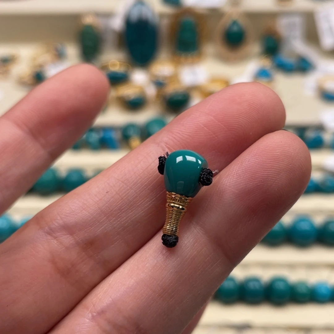 18K金镶嵌绿松石珠宝奇石三通