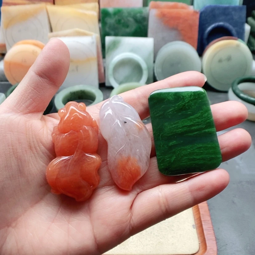 【闪购商品】未镶嵌手镯石英质玉虫**飞