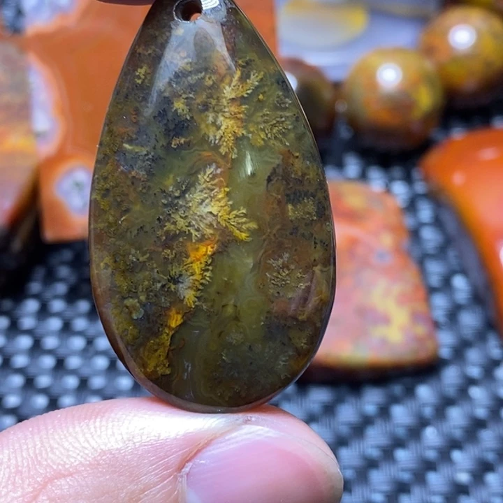 玛瑙/玉髓颈饰未镶嵌