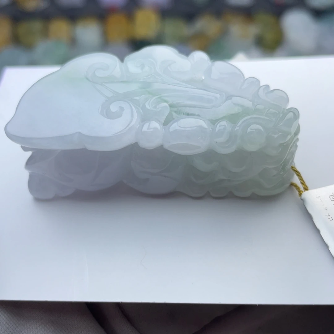 翡翠颈饰未镶嵌貔貅