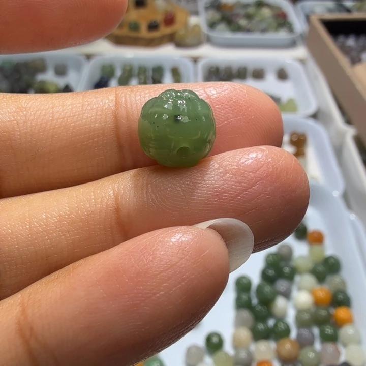 未镶嵌和田玉珠宝半成品