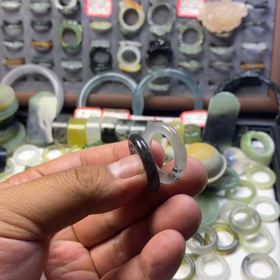 蛇纹石玉未镶嵌戒指关*