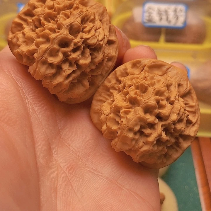 文玩核桃把件42麒麟纹官帽