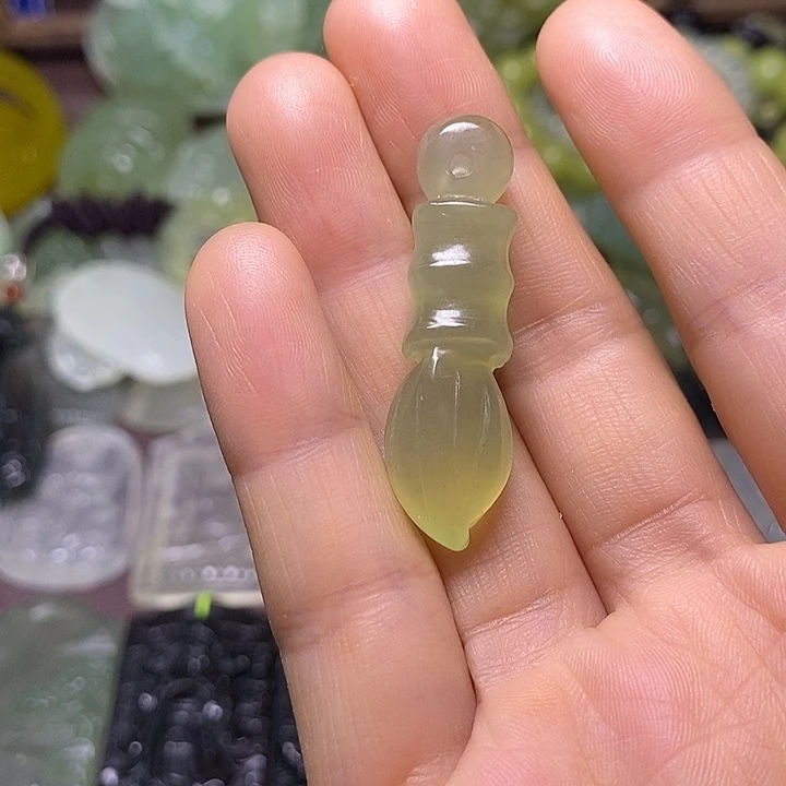 岫玉未镶嵌岫玉挂件