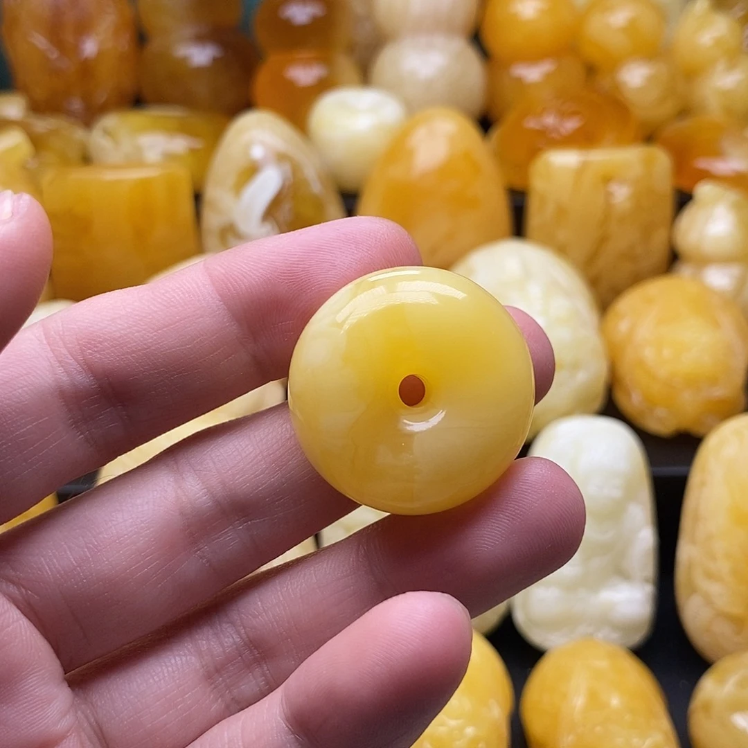 琥珀颈饰未镶嵌琥珀蜜蜡吊坠