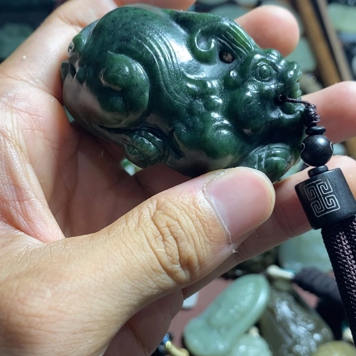 和田玉未镶嵌珠宝奇石