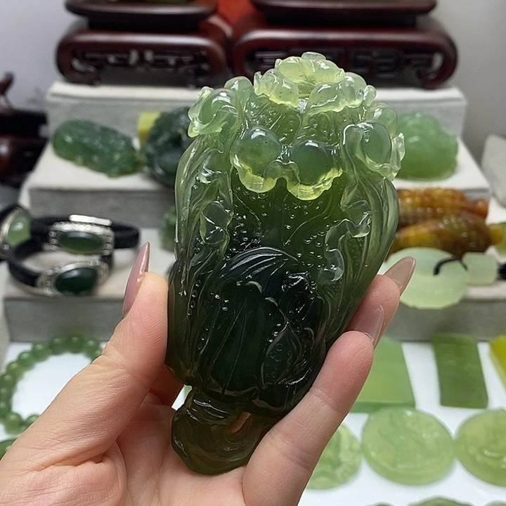 未镶嵌岫玉手把件