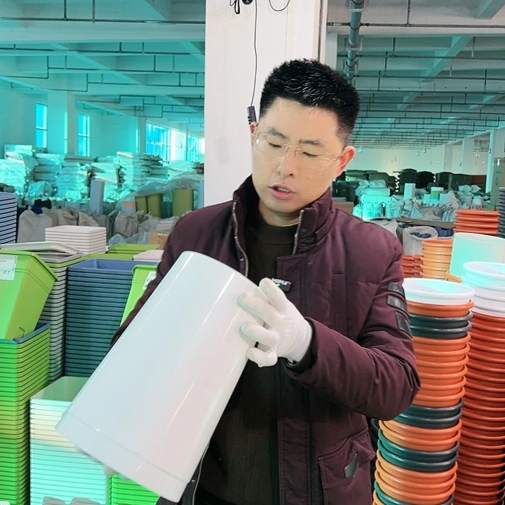 微瑕DD195口19高27白色5只无托