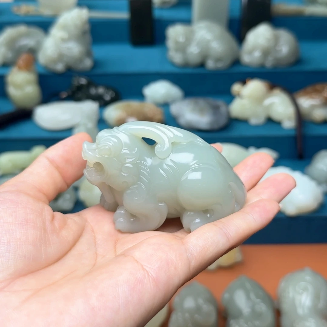 未镶嵌和田玉（糖玉）把件