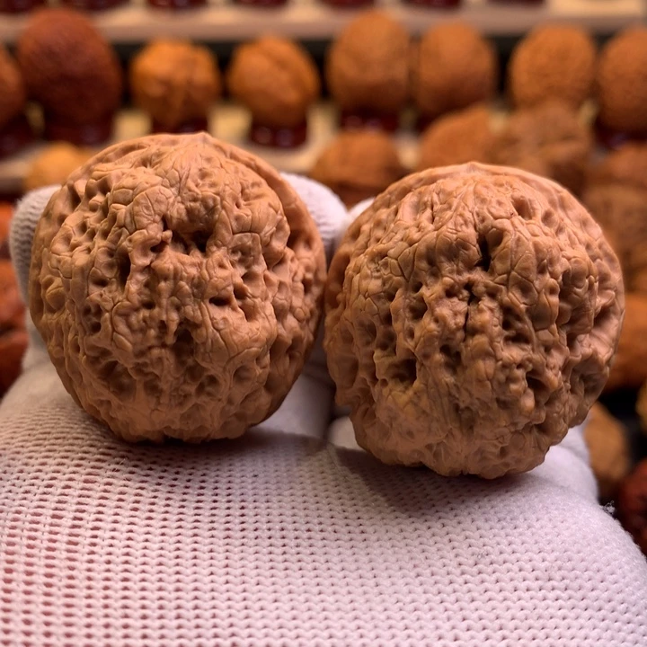 文玩核桃吊坠17……..