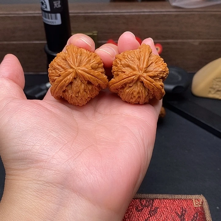 菩***子把件文玩核桃白奔