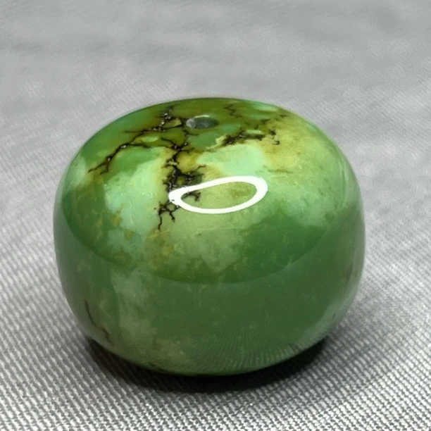 天然原矿菜籽绿水波纹鼓珠，尺寸19.1x14.8mm重8克