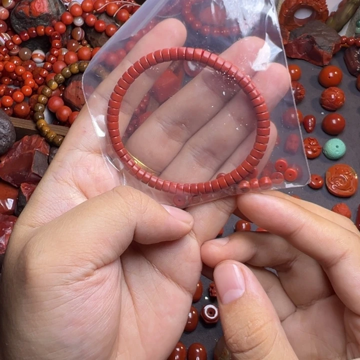 杠****南红玛瑙未镶嵌手链