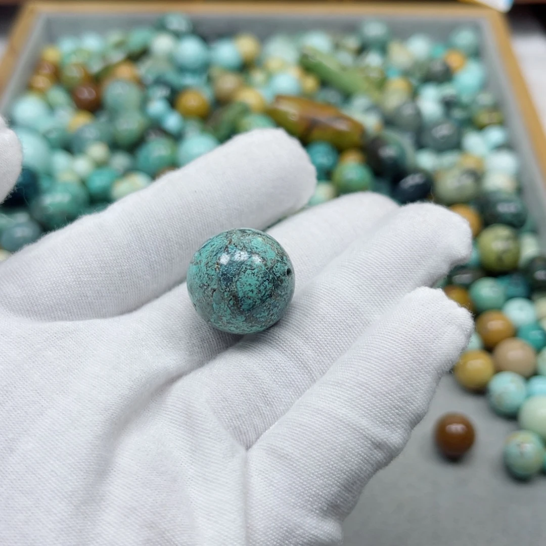 绿松石未镶嵌挂件