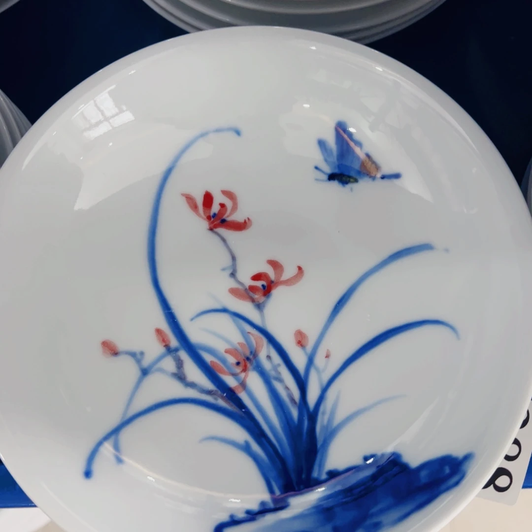 景德镇陶瓷手工手绘制作