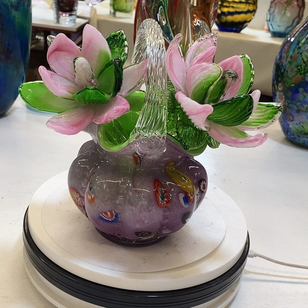 琉璃两只花加紫色花篮