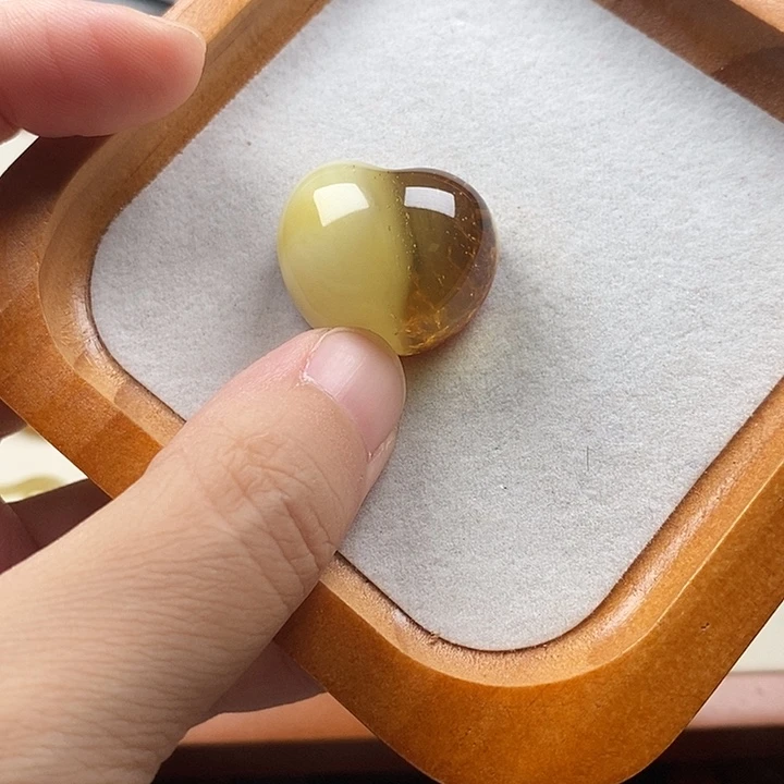 裸石琥珀未镶嵌琥珀蜜蜡