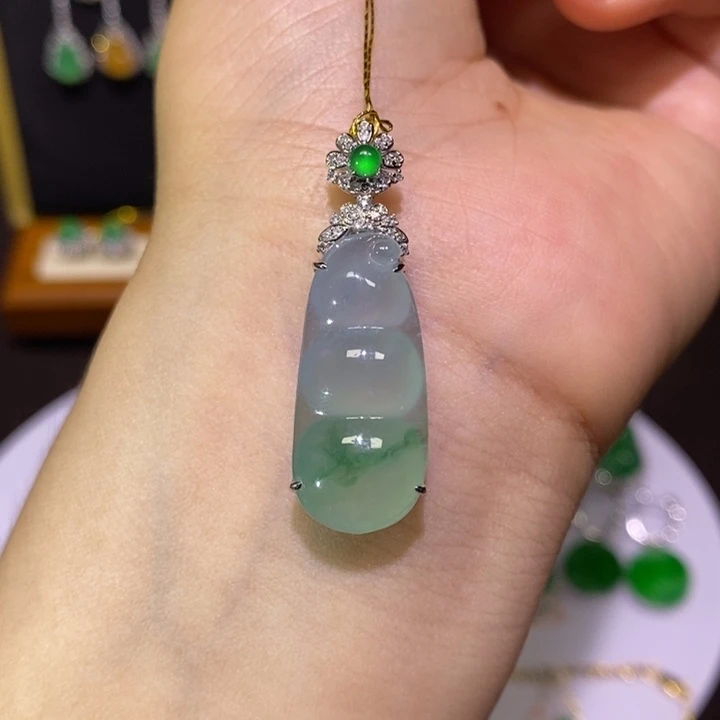 【闪购商品】翡翠18K金镶嵌吊坠(不含链)