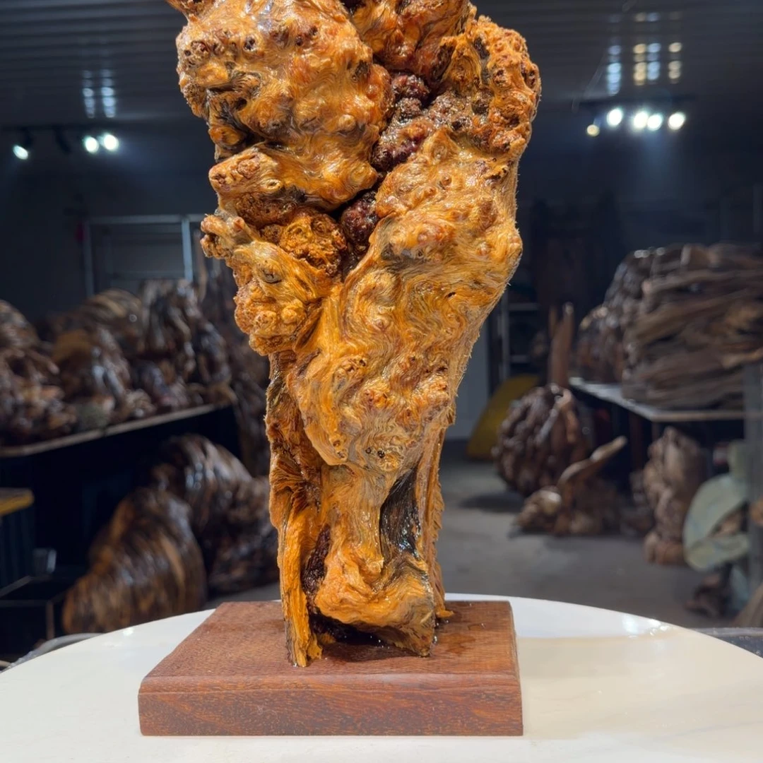 ****️木王一刀琥珀木摆件152