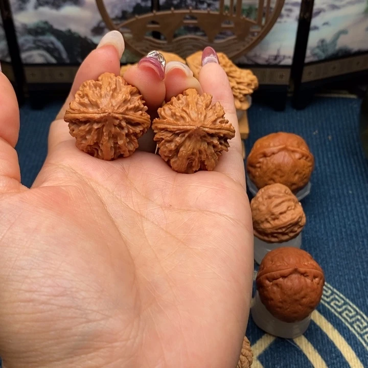 文玩核桃把件粗筋