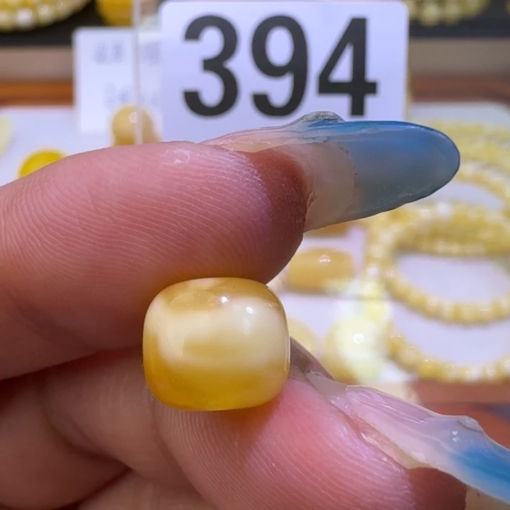 琥珀未镶嵌裸石9.9×8.5微微瑕