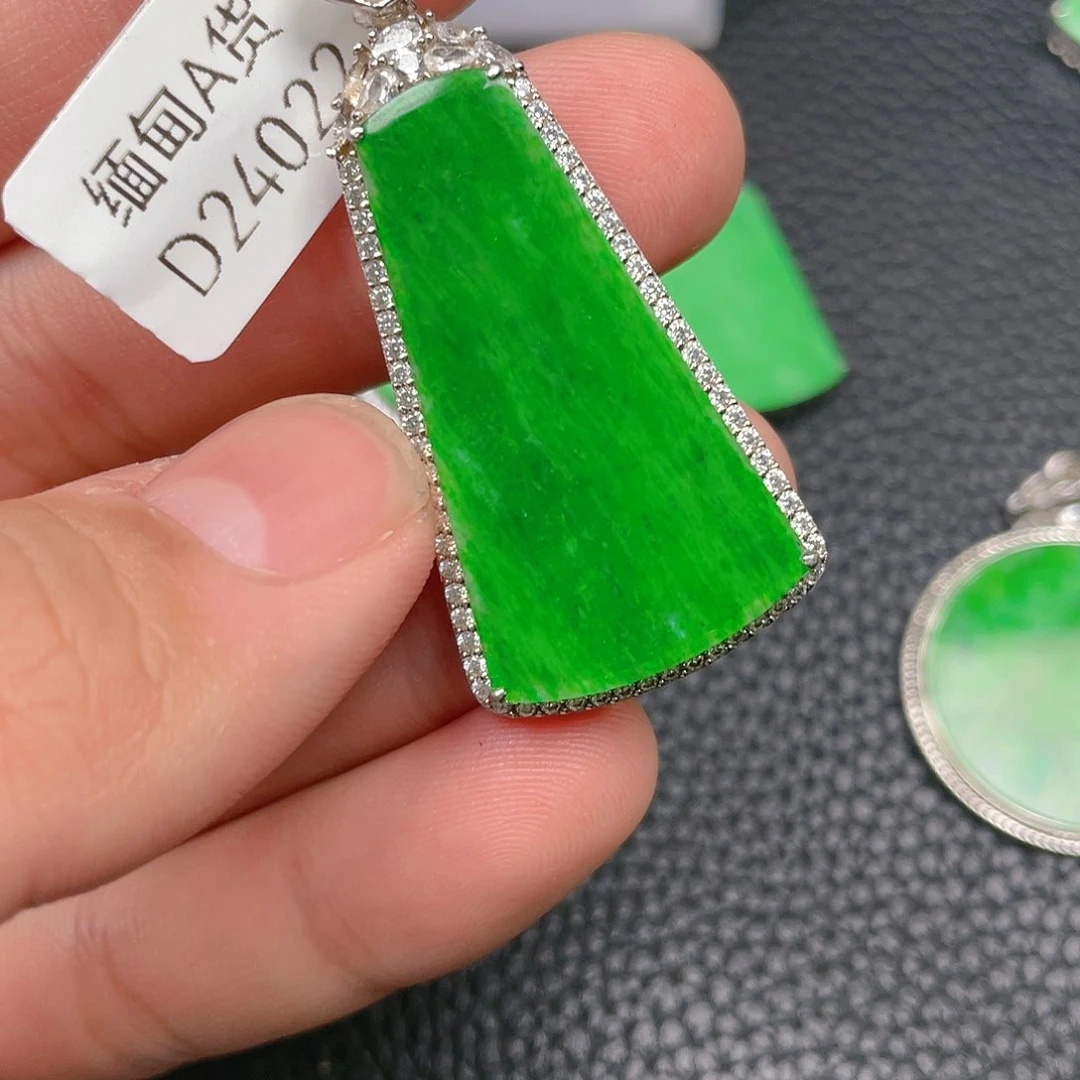 【闪购商品】翡翠吊坠(不含链)银S925镶嵌