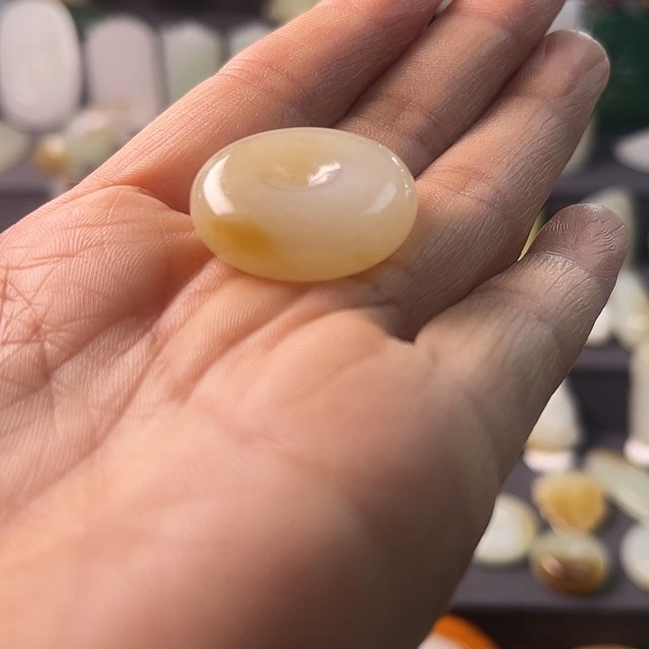 和田玉（糖玉）未镶嵌颈饰