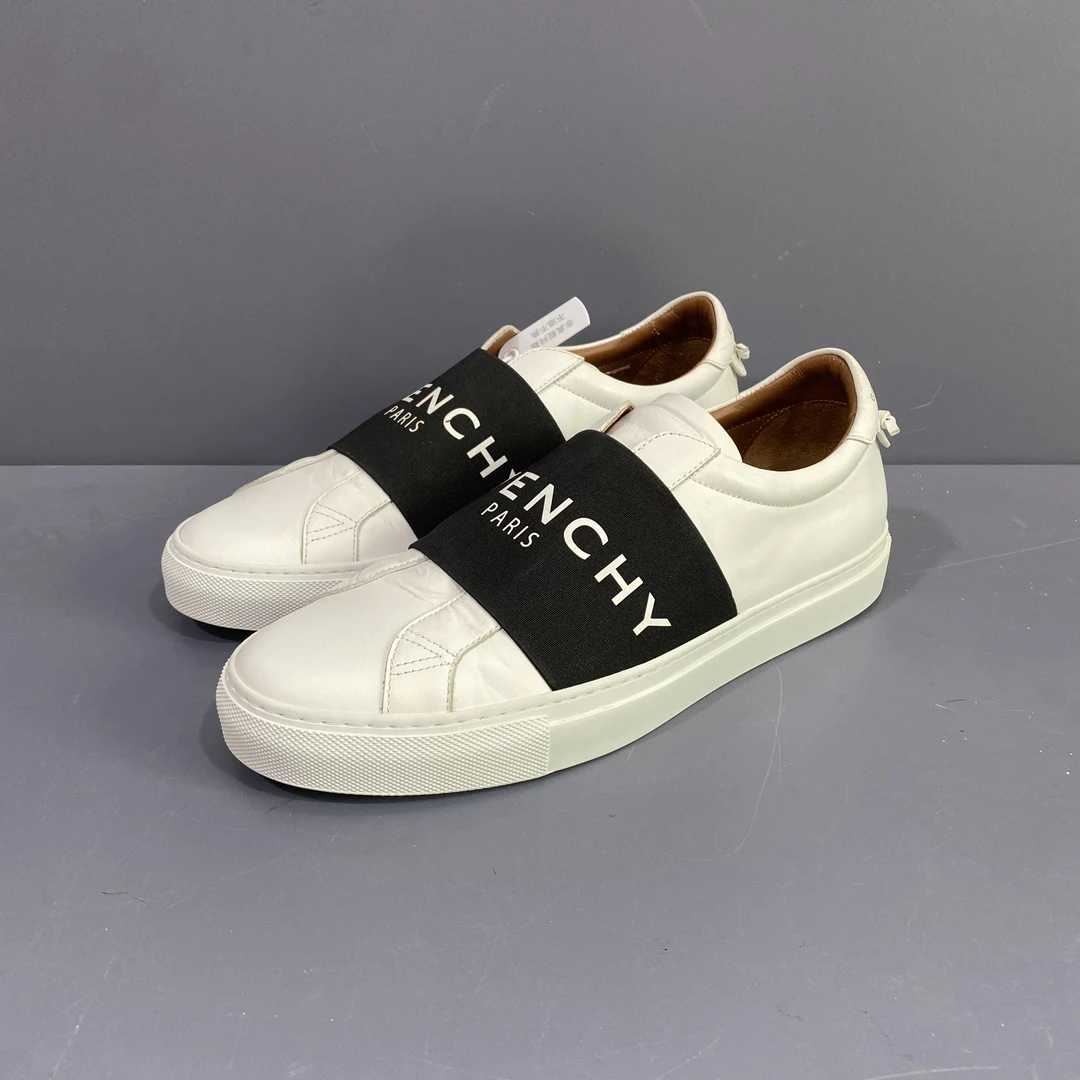95新 Givenchy/纪梵希 41码纪梵希绑带满印板鞋 很新 秒价穿几次