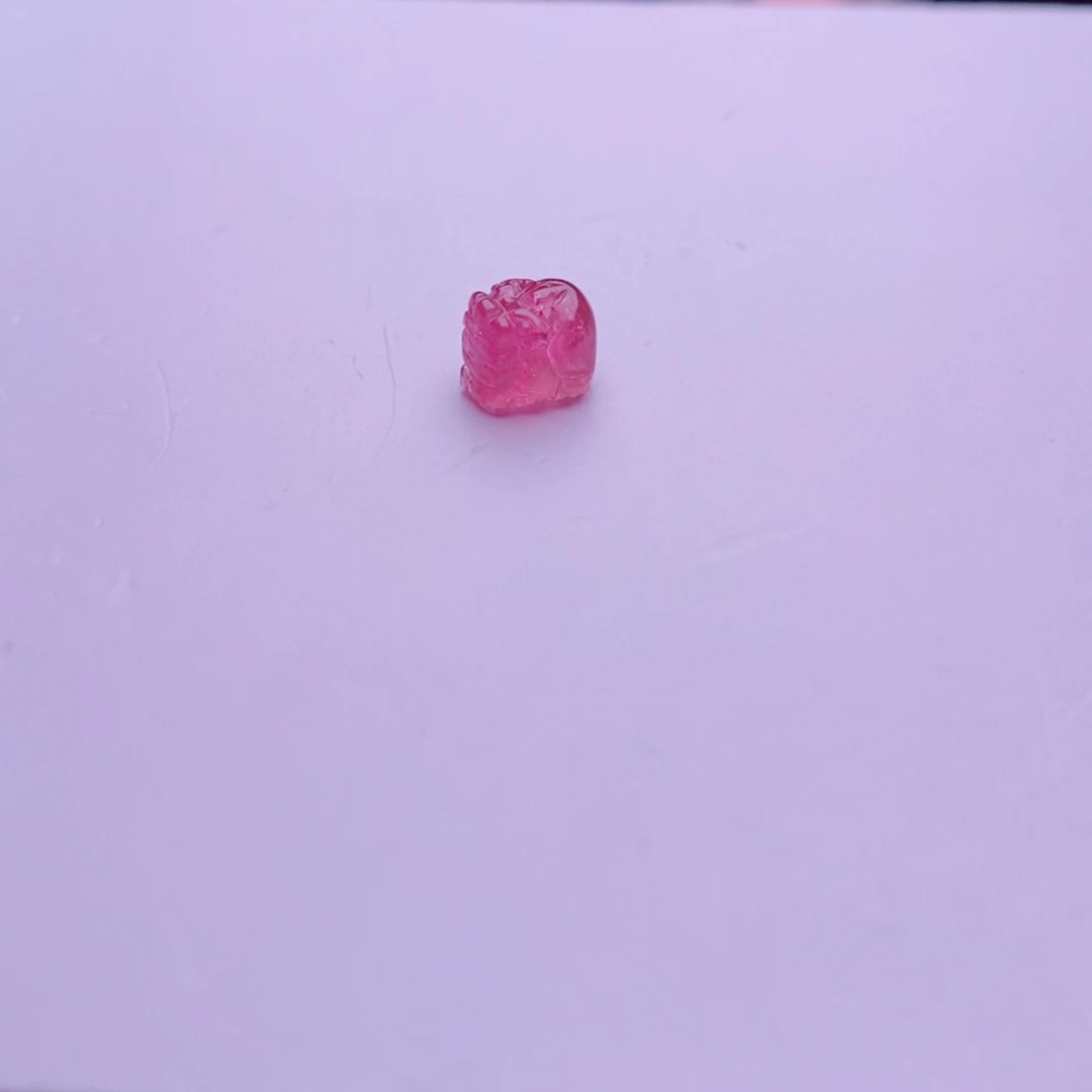 未镶嵌单颗貔貅m碧玺