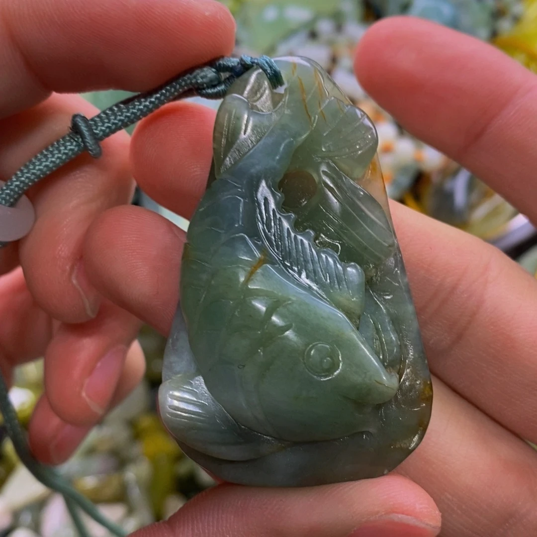蛇纹石玉吊坠未镶嵌