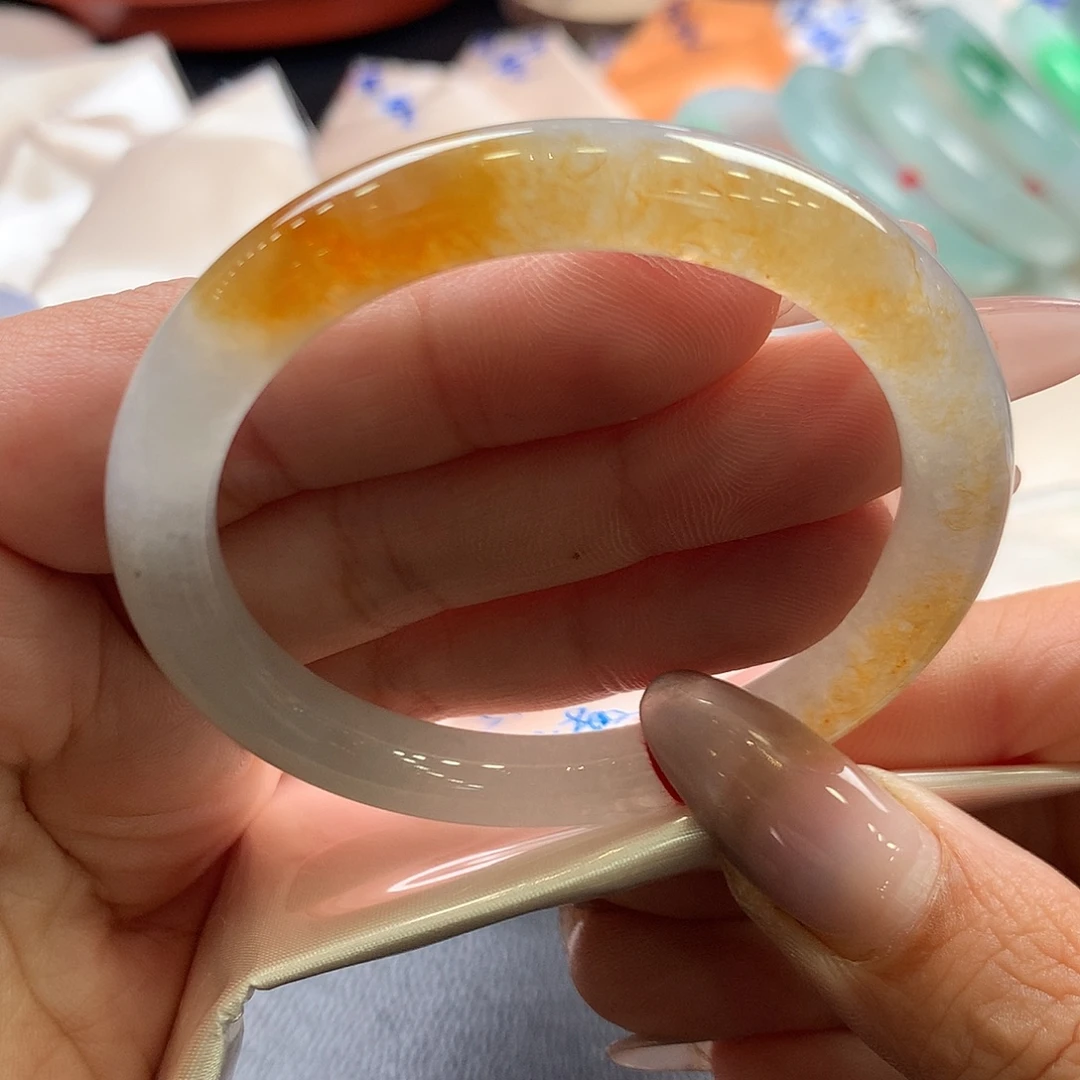 翡翠未镶嵌手镯51.5圆大漏