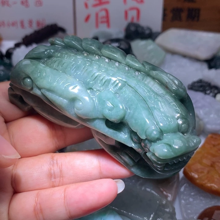 翡翠未镶嵌颈饰保真天然A货翡翠
