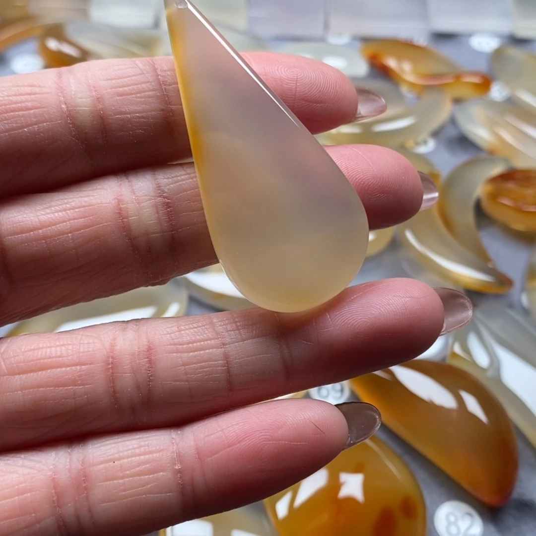 玛瑙/玉髓未镶嵌颈饰